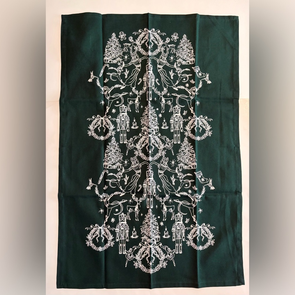 Nutcracker Kingdom Green Organic Cotton Tea towel Crate & Barrel 20x30 New